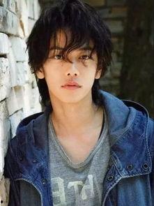 佐藤健吃瓜,揭秘明星背后的真实一面