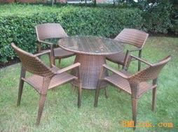 户外椅子吃瓜,椅子上的吃瓜时光